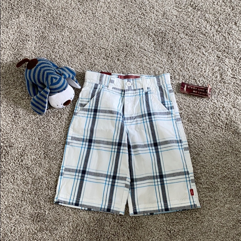 Brand new Levi’s plaid shorts